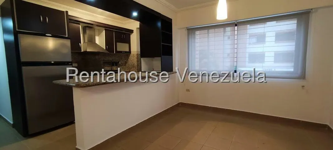 Apartamento (1 Nivel) en Alquiler en Parque Las Trinitarias, Lara - 6