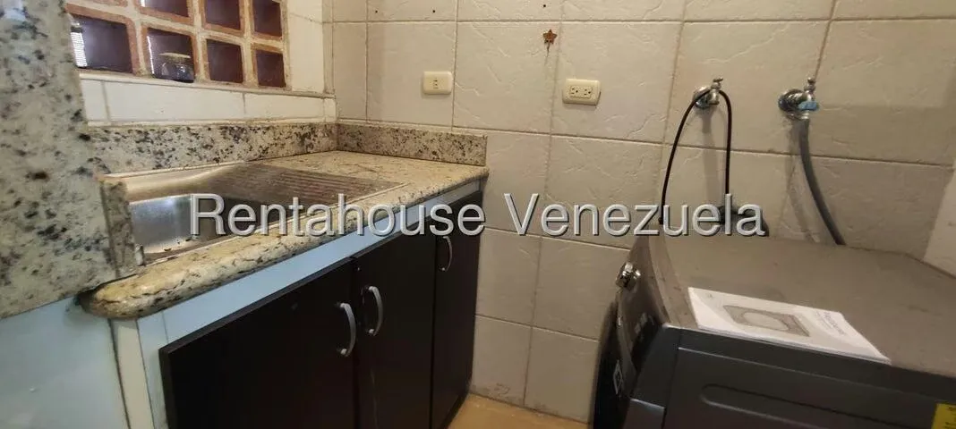 Apartamento (1 Nivel) en Alquiler en Parque Las Trinitarias, Lara - 10