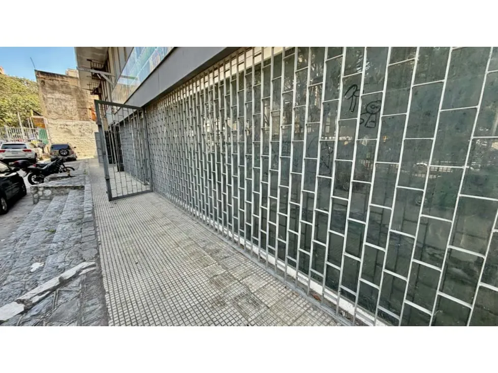 Vendo local comercial a pie de calle 151m2 Mariperez 0694