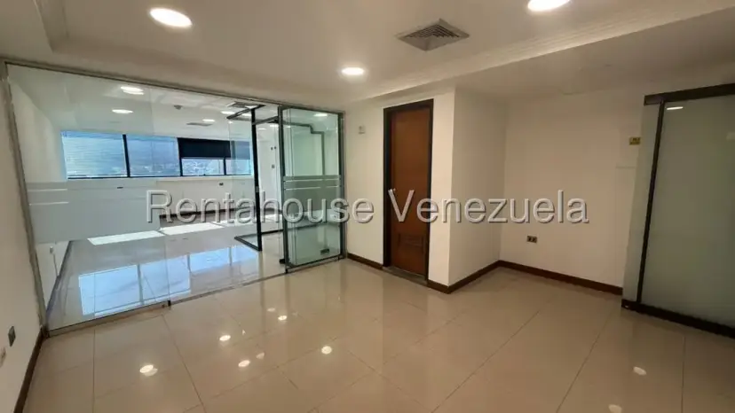 Comercial (Oficina) en Alquiler en La Viña, Carabobo
