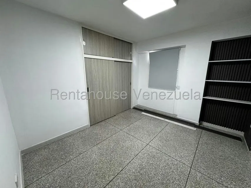 Apartamento (1 Nivel) en Alquiler en Santa Monica, Distrito Metropolitano - 13