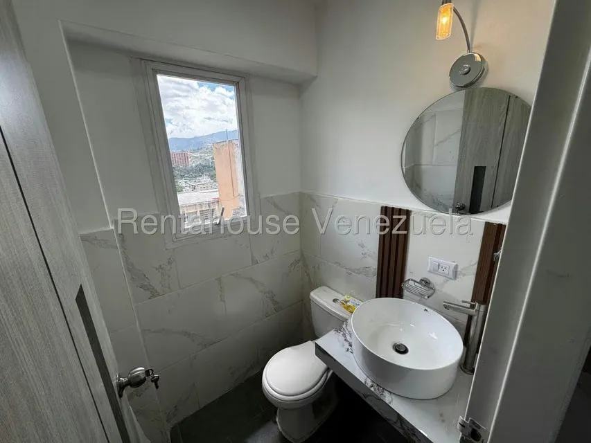 Apartamento (1 Nivel) en Alquiler en Santa Monica, Distrito Metropolitano - 16
