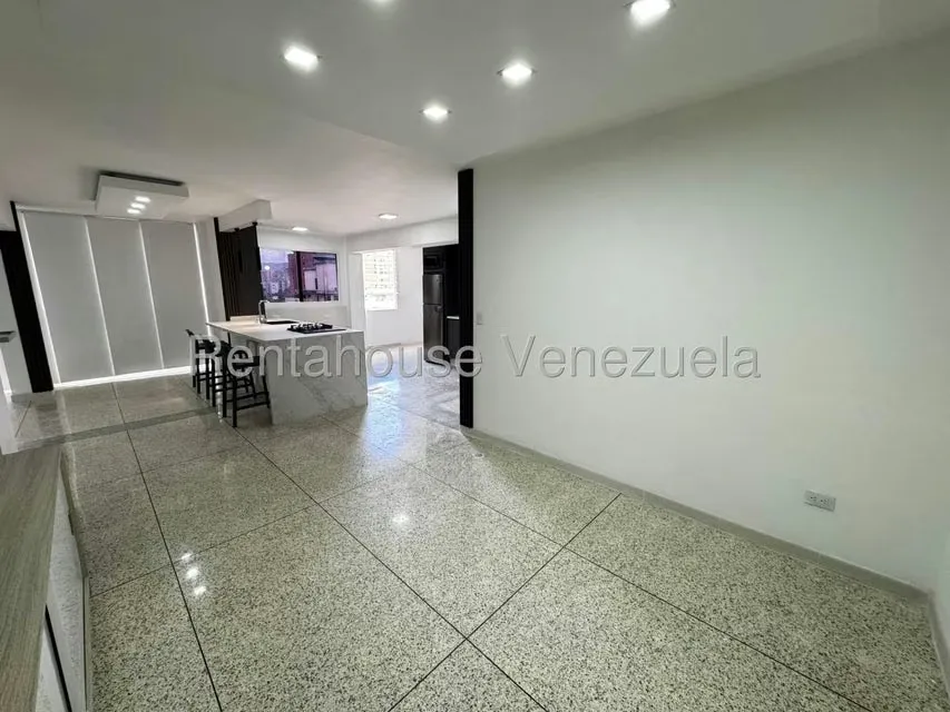 Apartamento (1 Nivel) en Alquiler en Santa Monica, Distrito Metropolitano - 17