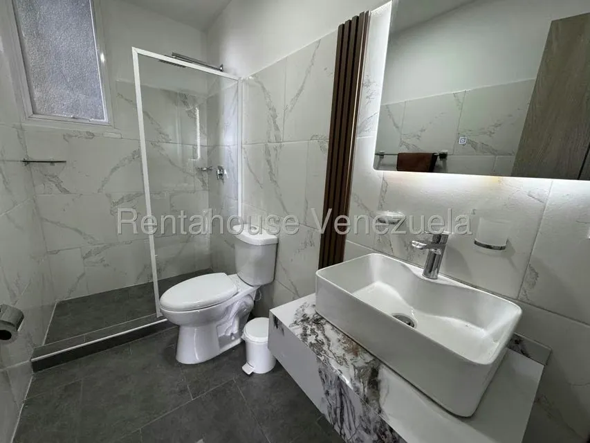 Apartamento (1 Nivel) en Alquiler en Santa Monica, Distrito Metropolitano - 9