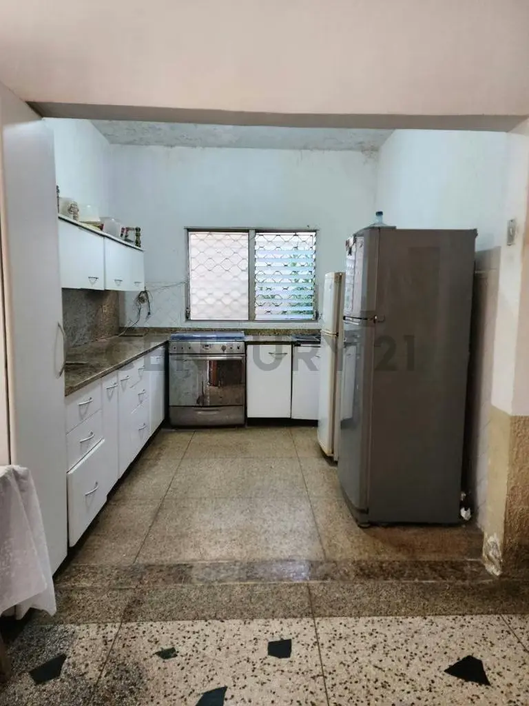 casa para uso comercial en la Calle Arismendi de lecheria - 2