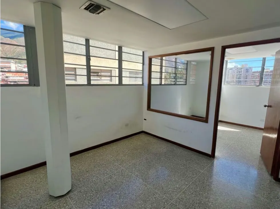 En Venta Planta Industrial en Boleita Sur, Sucre - Caracas - 24