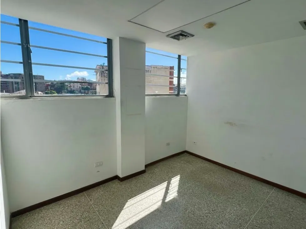 En Venta Planta Industrial en Boleita Sur, Sucre - Caracas - 26