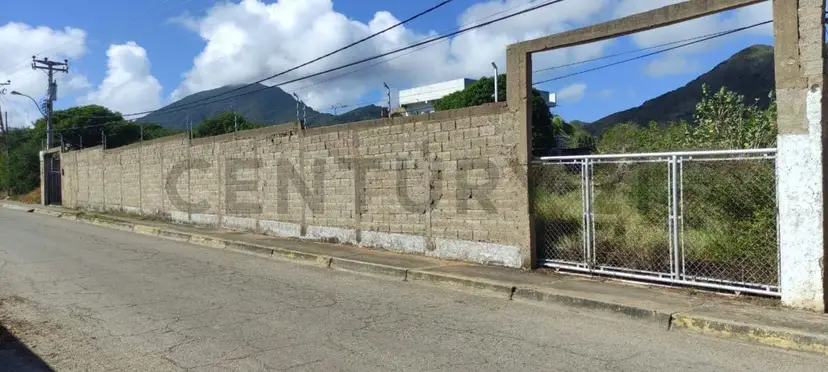 TERRENO EN LA MIRA - PLAYA EL AGUA ISLA DE MARGARITA