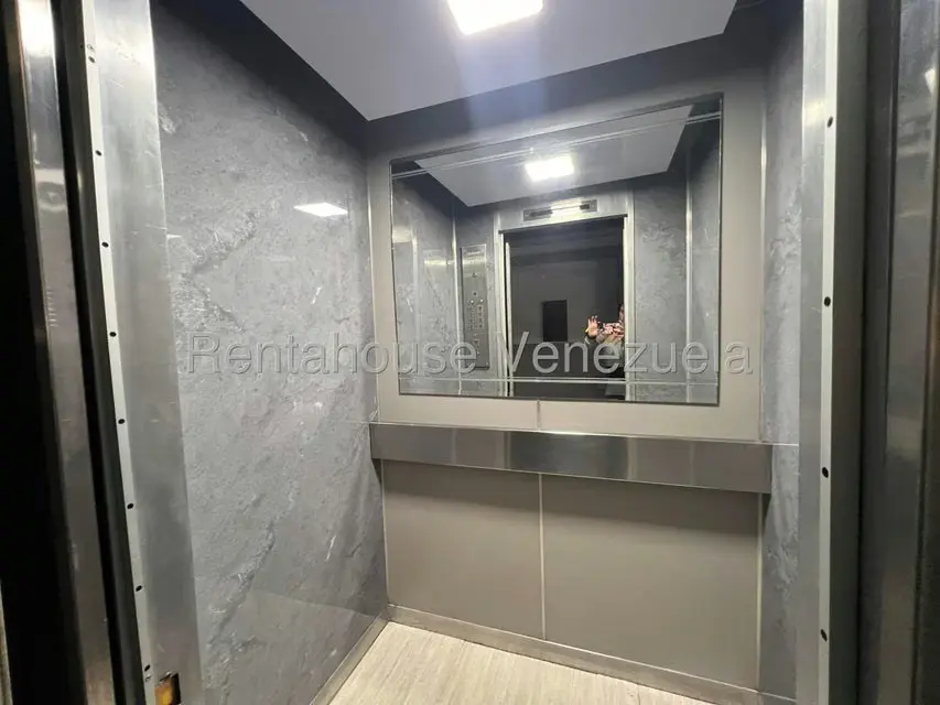Apartamento (1 Nivel) en Venta en Centro, Aragua - 32