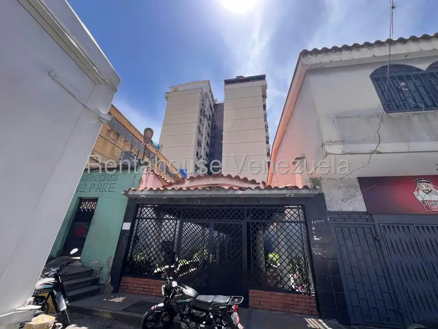 Apartamento (1 Nivel) en Venta en Centro, Aragua - 33