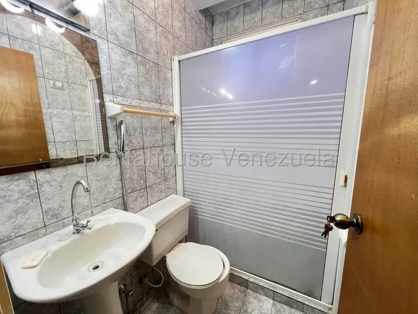 Apartamento (1 Nivel) en Venta en Centro, Aragua - 5