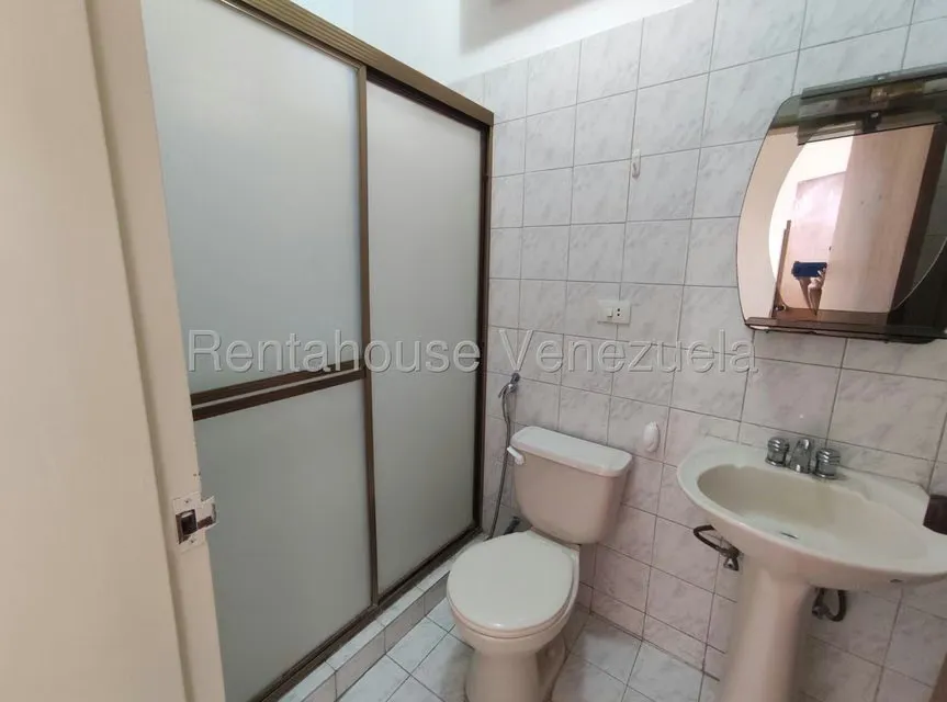 Anexo (1 Nivel) en Alquiler en Lomas de La Trinidad, Distrito Metropolitano - 22