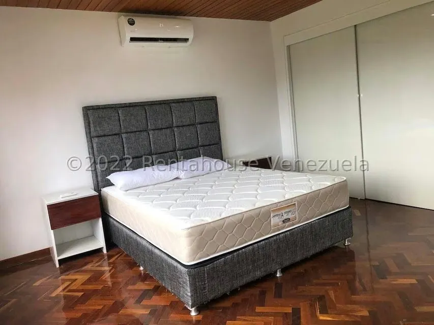 Apartamento (Planta Baja) en Alquiler en La Tahona, Distrito Metropolitano - 12