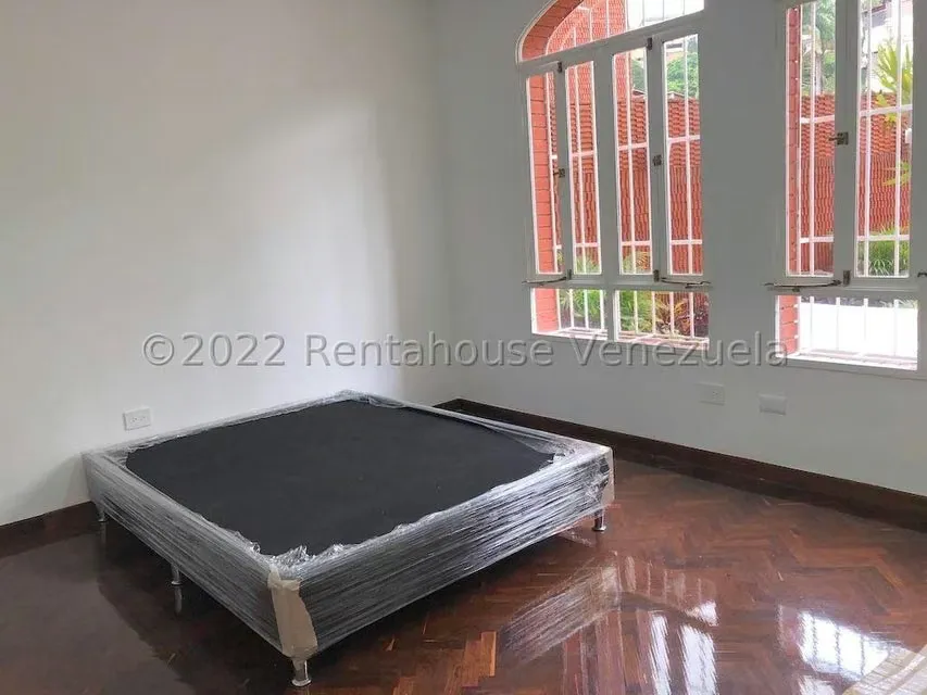 Apartamento (Planta Baja) en Alquiler en La Tahona, Distrito Metropolitano - 15