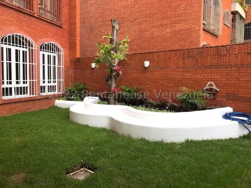 Apartamento (Planta Baja) en Alquiler en La Tahona, Distrito Metropolitano - 17