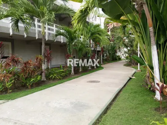 SE VENDE APARTAMENTO DÚPLEX MODERNO DE 94M² RES. DORAL BEACH