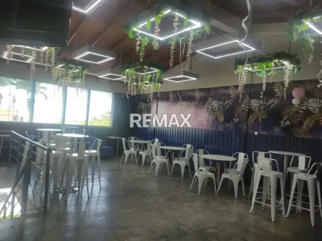 SE VENDE LOCAL PROPIO + FONDO DE COMERCIO DE BAR EQUIPADO EN CABUDARE - 2