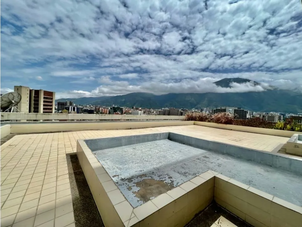 Se vende PB 400m2 + 400m2 terraza 4h+s+e/5B/2p Lomas de las Mercedes - 21