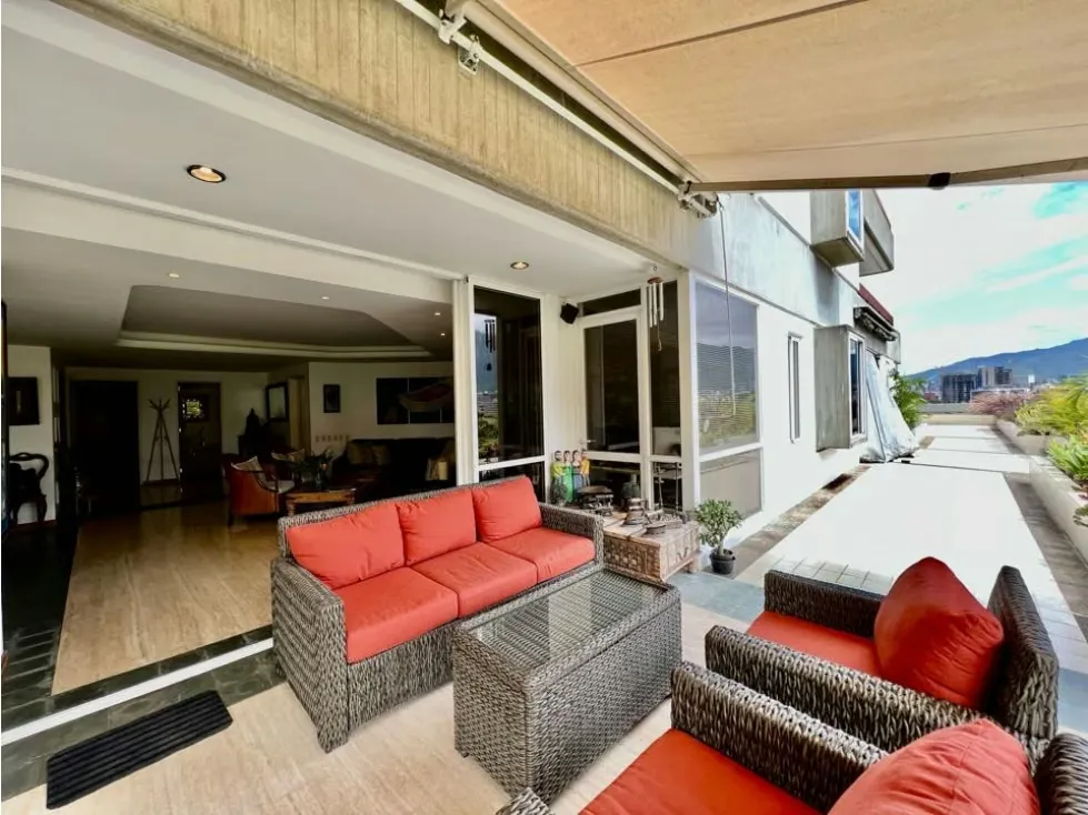 Se vende PB 400m2 + 400m2 terraza 4h+s+e/5B/2p Lomas de las Mercedes - 26
