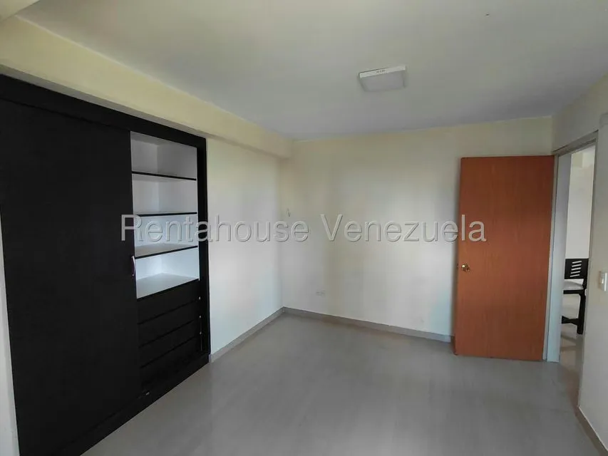 Apartamento (1 Nivel) en Alquiler en Miravila, Distrito Metropolitano - 10