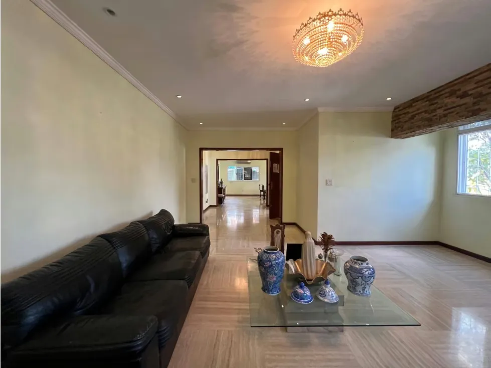 Se vende casa 980m² 6h+3s/7b+2s/4e San Roman - 6