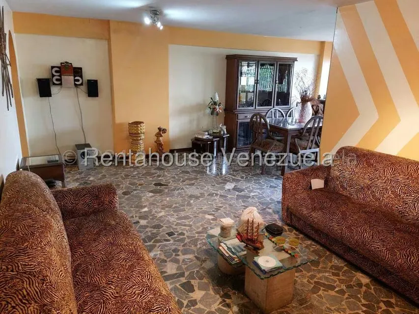 Apartamento (1 Nivel) en Alquiler en El Paraiso, Distrito Metropolitano - 4