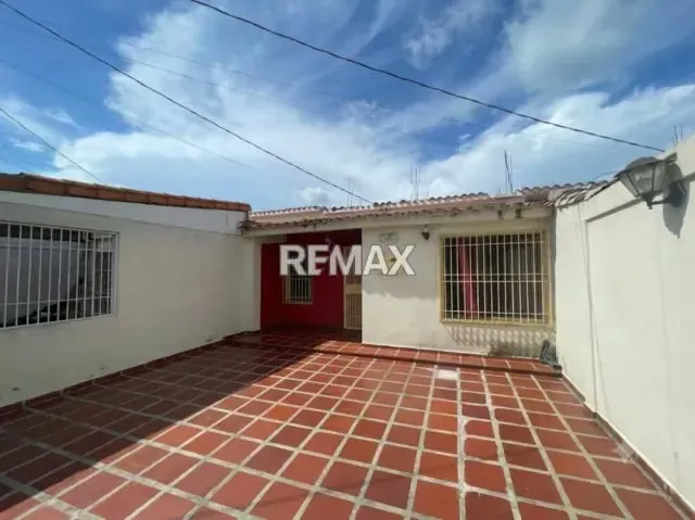 CASA VENTA URB. EL AMANECER - 2