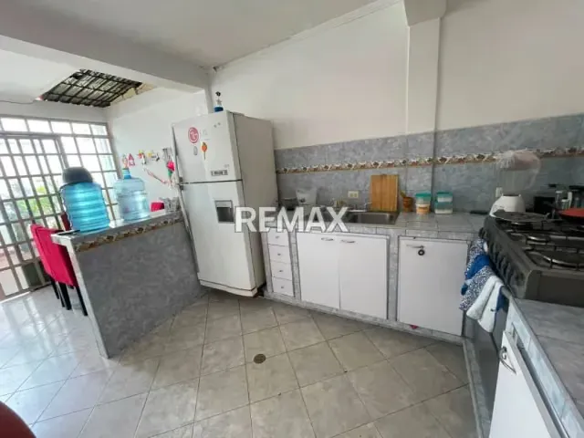 CASA VENTA URB. EL AMANECER - 5