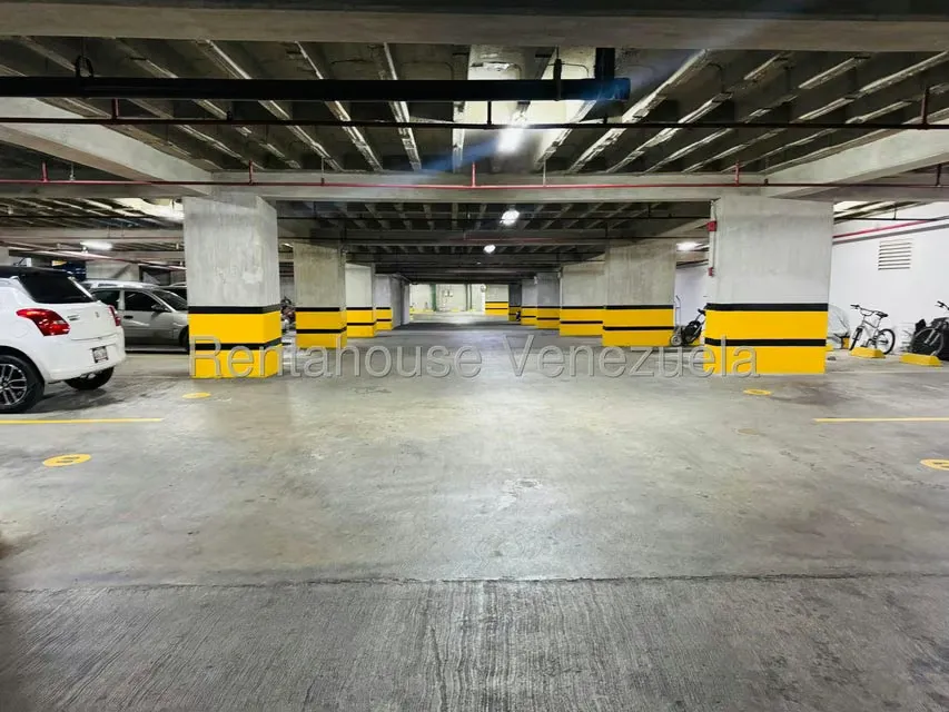 Apartamento (1 Nivel) en Alquiler en Boleita Norte, Distrito Metropolitano - 25