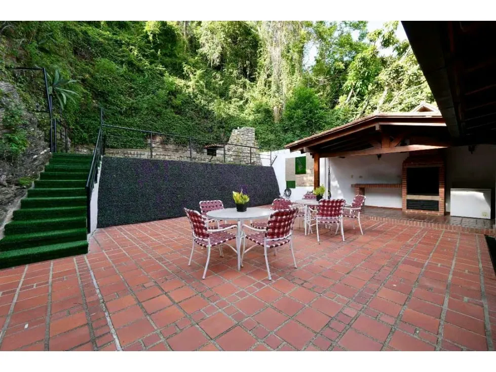 Hermosa casa en venta ubicada en Cumbres de Curumo BARUTA - 17