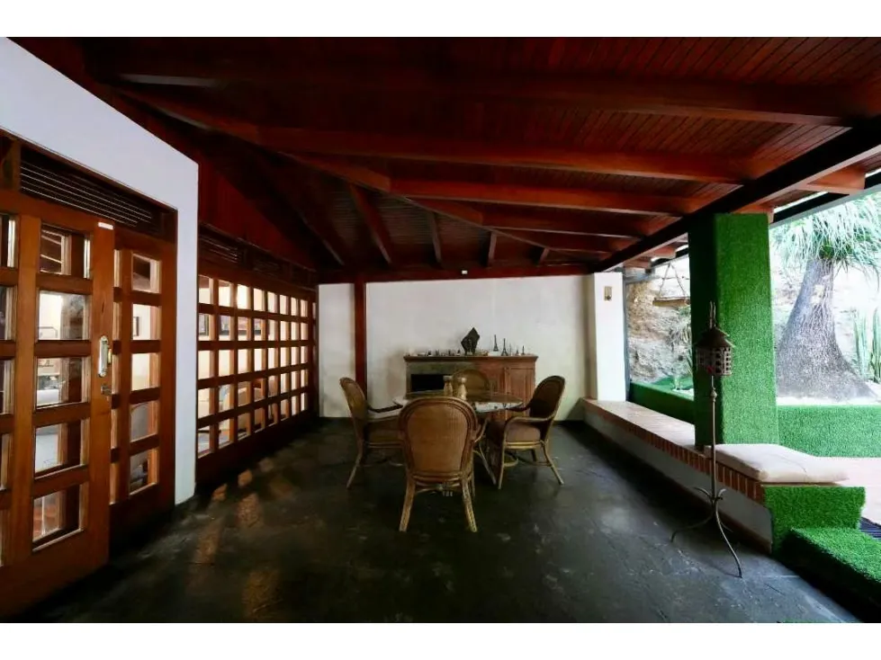 Hermosa casa en venta ubicada en Cumbres de Curumo BARUTA - 24