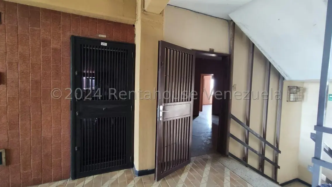 Comercial (Oficina) en Venta en Centro, Lara - 16