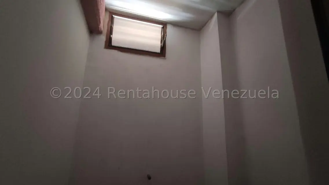 Comercial (Oficina) en Venta en Centro, Lara - 24