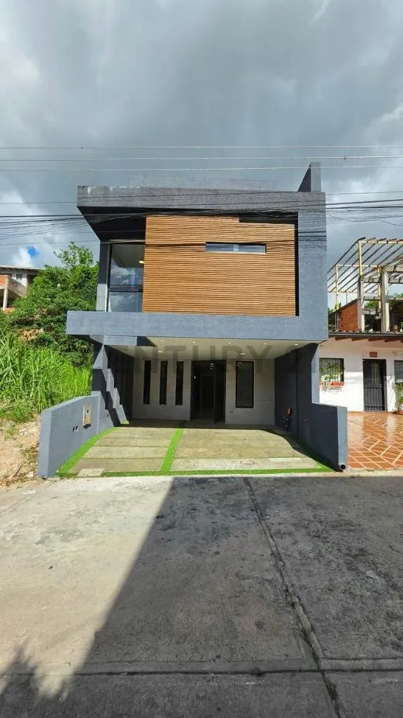 Venta Casa de Lujo a Estrenar En Canta Claro