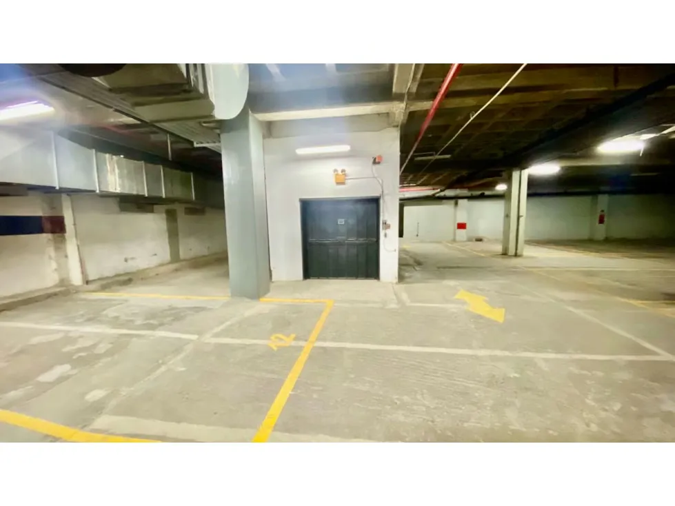 VENTA DE EDIFICIO INDUSTRIAL EN LA URBINA 3.820 M2 - 17