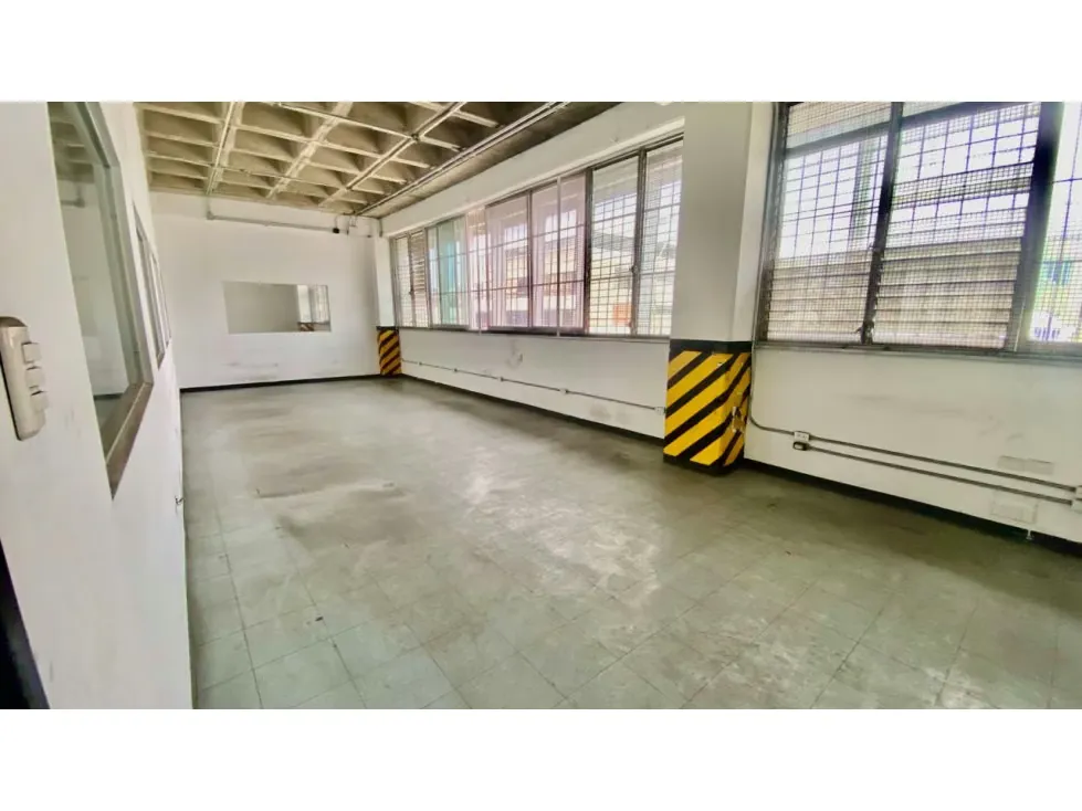 VENTA DE EDIFICIO INDUSTRIAL EN LA URBINA 3.820 M2 - 10