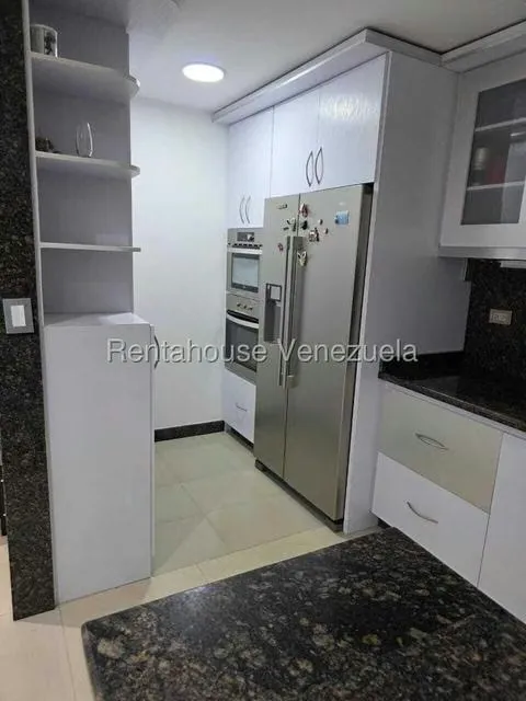 Apartamento (1 Nivel) en Venta en Lomas del Sol, Distrito Metropolitano - 4