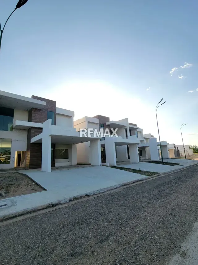 Se vende Town House en la urbanización San Miguel, Maturín, Monagas - 2