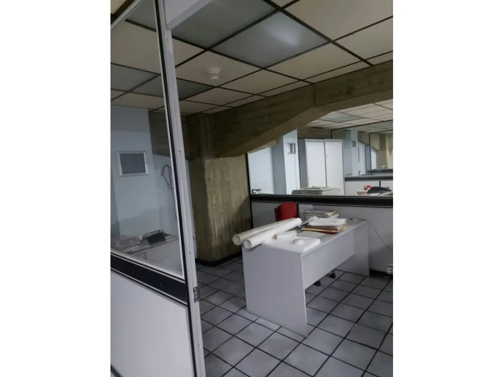 Alquilo Local 400m2 Los Cortijos de Lourdes 7641 - 11