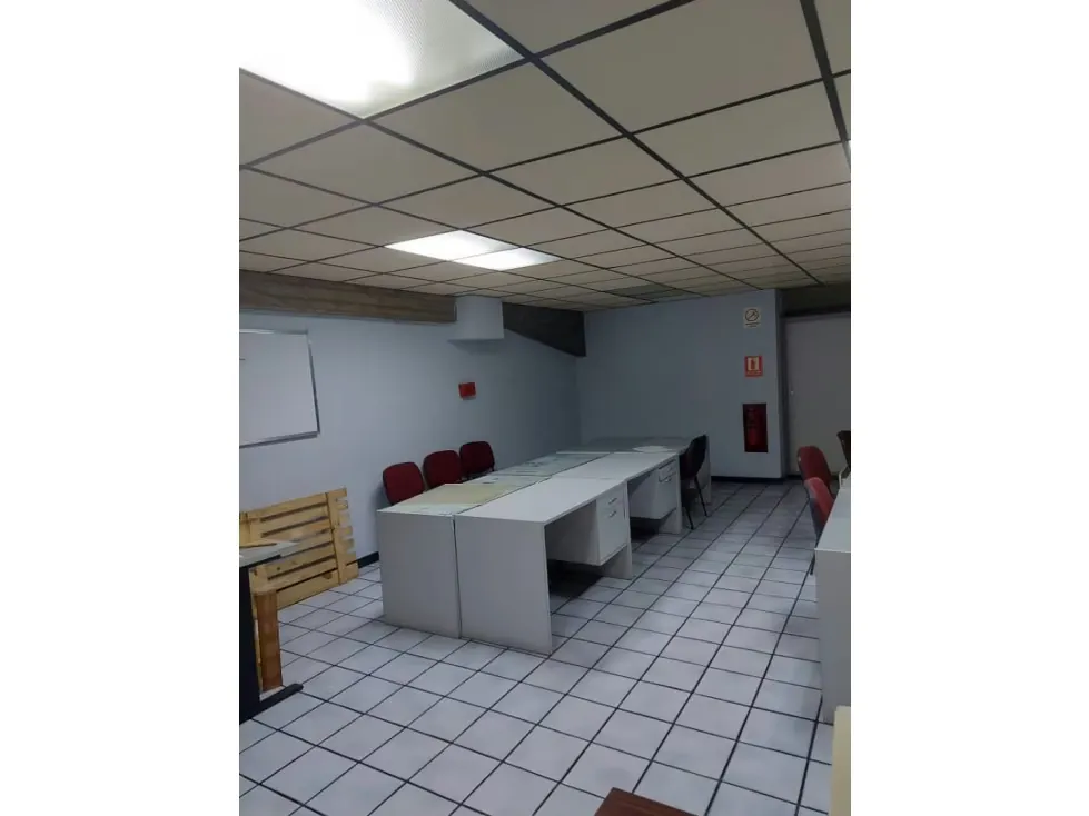 Alquilo Local 400m2 Los Cortijos de Lourdes 7641 - 6