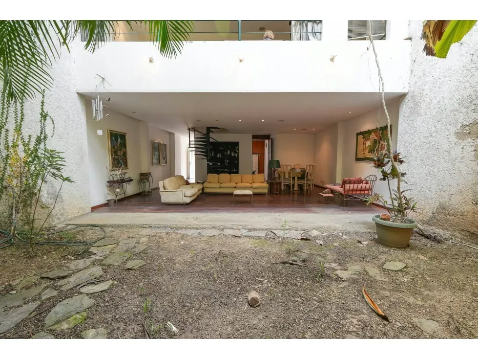 CASA DE DISEÑO ÚNICO EN SANTA INÉS 470mt 3H + ESTUDIO 5,5B 6E - 18