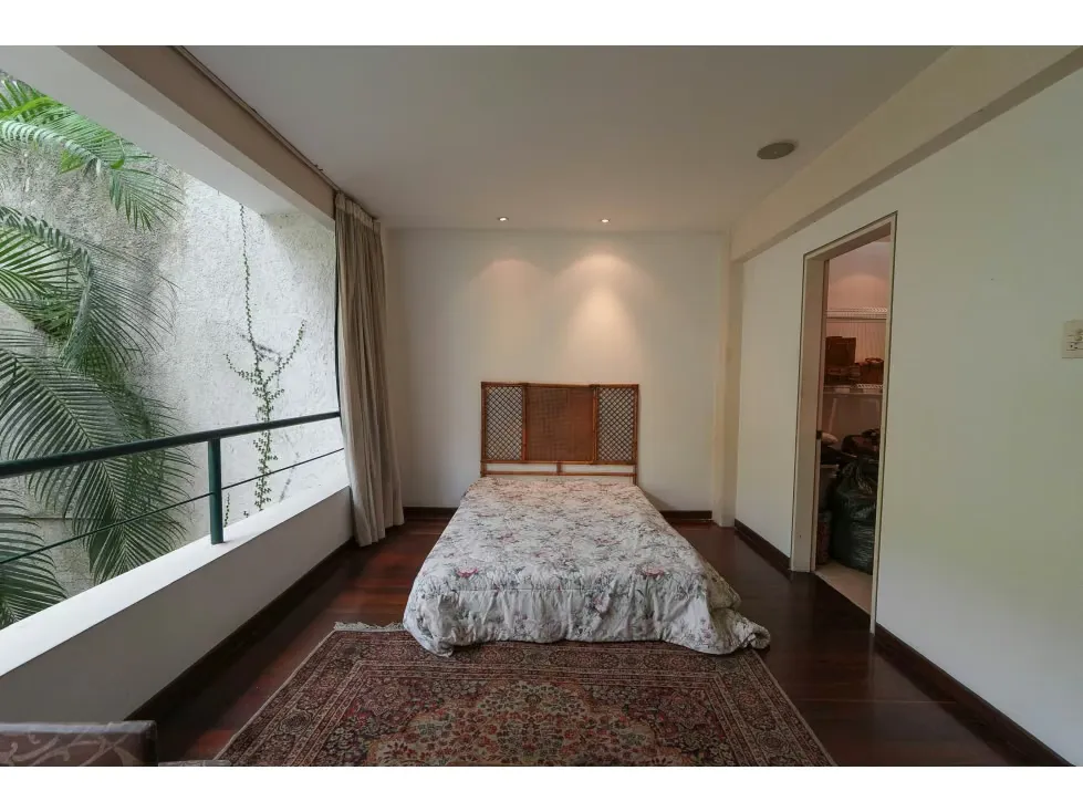 CASA DE DISEÑO ÚNICO EN SANTA INÉS 470mt 3H + ESTUDIO 5,5B 6E - 7