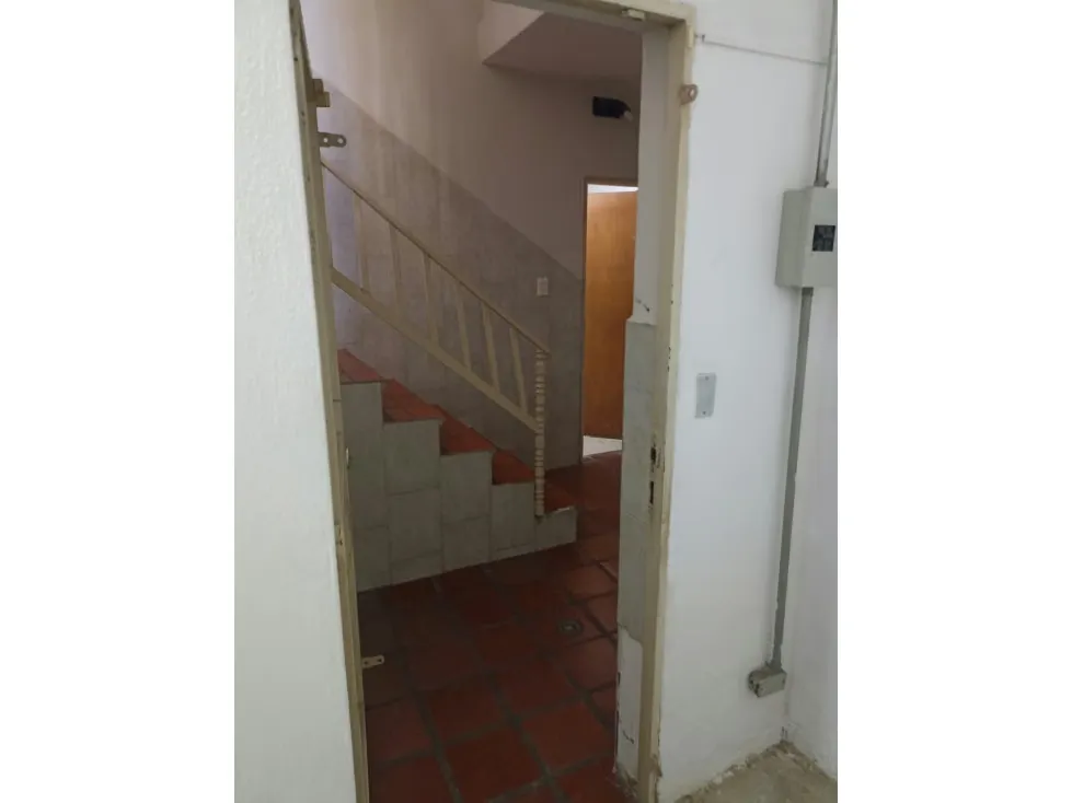 Oficina en alquiler con excelente ubicación Urb Buena Vista - 6