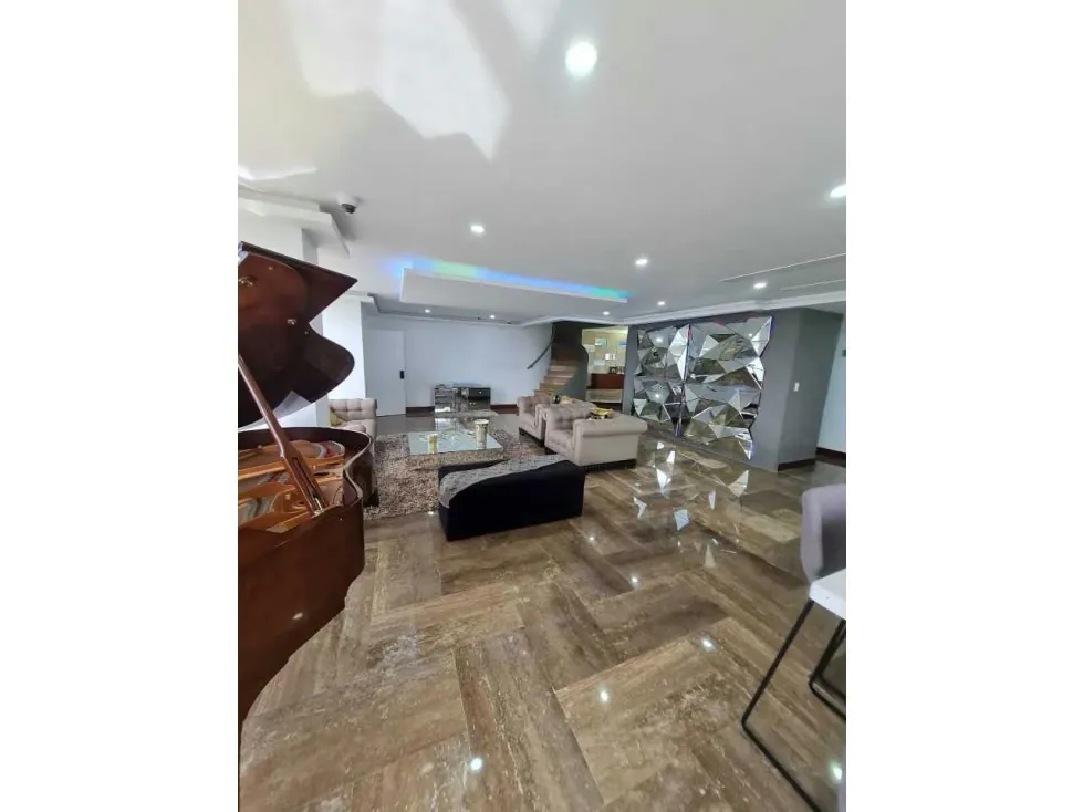 Venta PH 550+80m2 Colinas de San Roman 6878 - 6