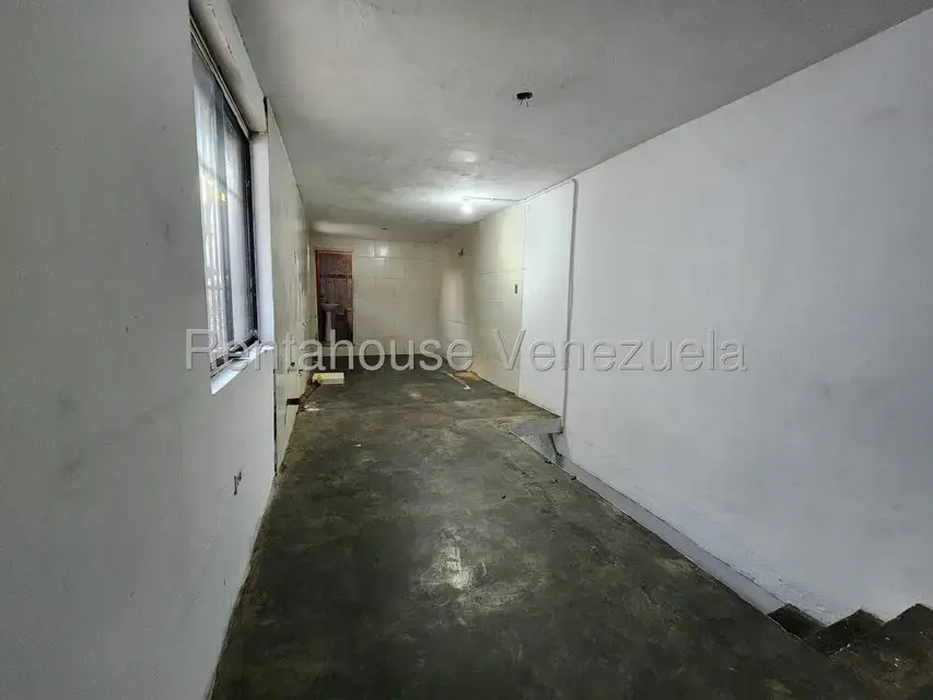 Local Comercial en Alquiler en La Esmeralda, Carabobo - 12