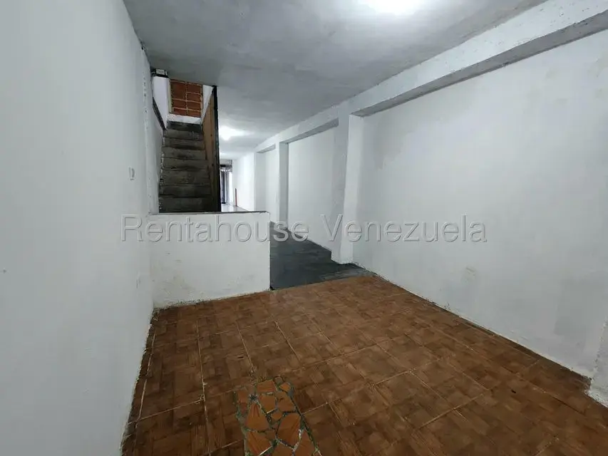 Local Comercial en Alquiler en La Esmeralda, Carabobo - 8