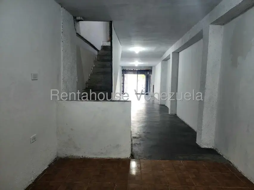 Local Comercial en Alquiler en La Esmeralda, Carabobo - 9