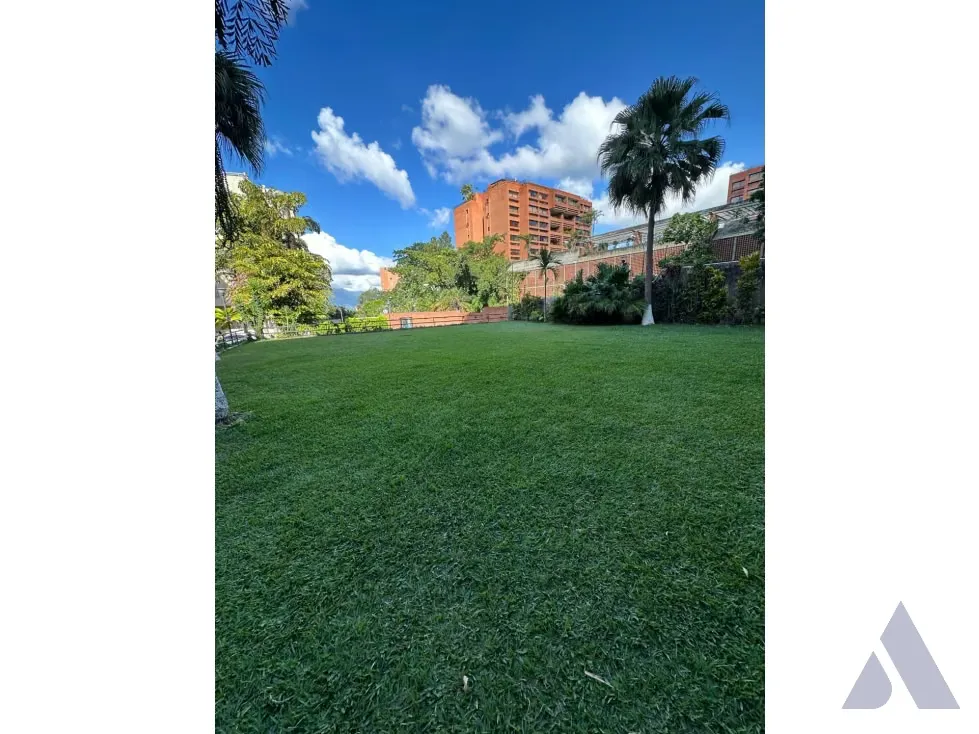Alquilo apartamento amoblado en calle cerrada 120m2 Los Samanes 8499 - 11