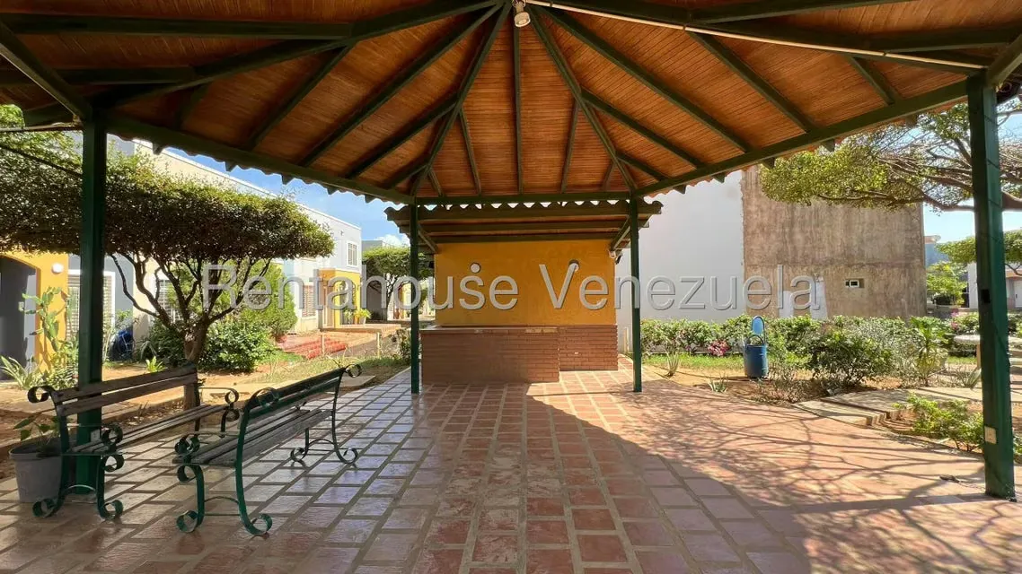 Townhouse (1 Nivel) en Venta en Camino de la Lagunita, Zulia - 13