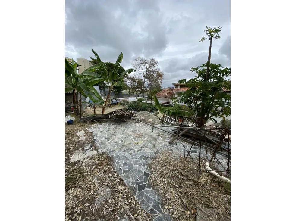 TERRENO EN VENTA DE 600M2 - URB. ALTAMIRA